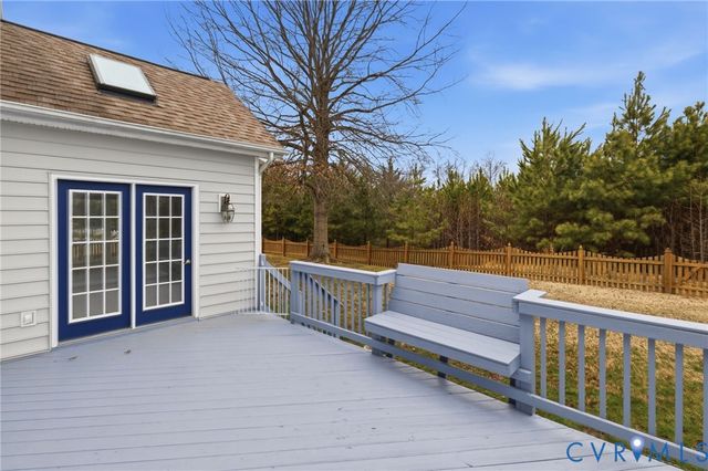 11807 Hogans Aly, Chester, VA 23836