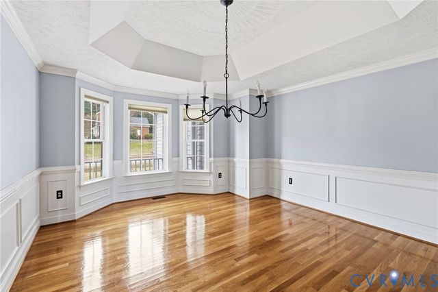 11807 Hogans Aly, Chester, VA 23836