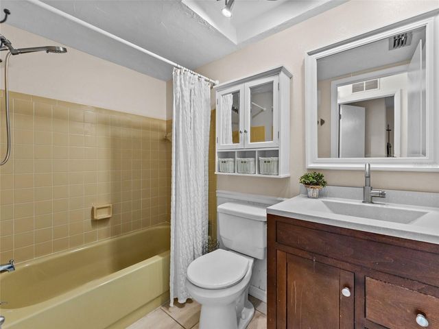 1768 W GROVELEAF AVENUE, Palm Harbor, FL 34683