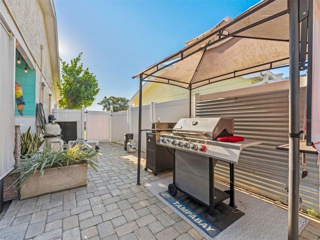 1768 W GROVELEAF AVENUE, Palm Harbor, FL 34683