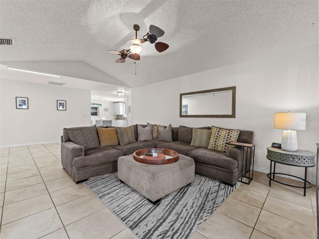 1768 W GROVELEAF AVENUE, Palm Harbor, FL 34683