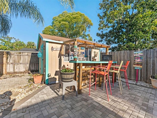 1768 W GROVELEAF AVENUE, Palm Harbor, FL 34683