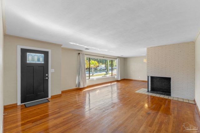 389 Gamarra Rd, Pensacola, FL 32503