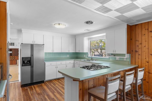 389 Gamarra Rd, Pensacola, FL 32503