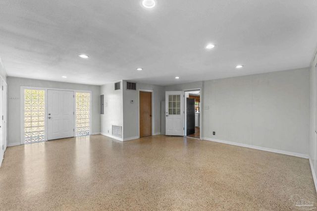 389 Gamarra Rd, Pensacola, FL 32503