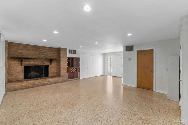 389 Gamarra Rd, Pensacola, FL 32503