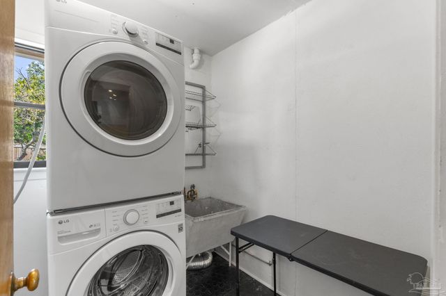 389 Gamarra Rd, Pensacola, FL 32503