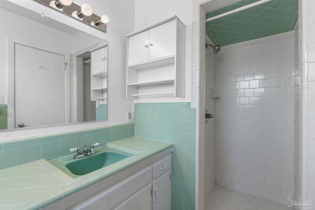 389 Gamarra Rd, Pensacola, FL 32503