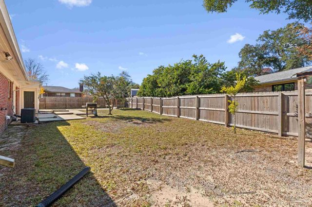 389 Gamarra Rd, Pensacola, FL 32503