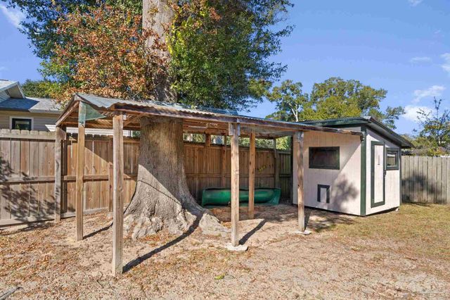 389 Gamarra Rd, Pensacola, FL 32503