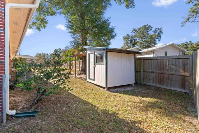 389 Gamarra Rd, Pensacola, FL 32503