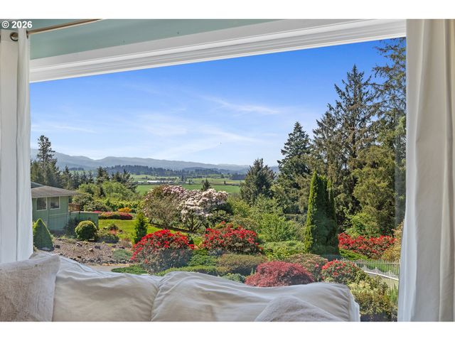 3350 NORTHWOOD Way, Tillamook, OR 97141