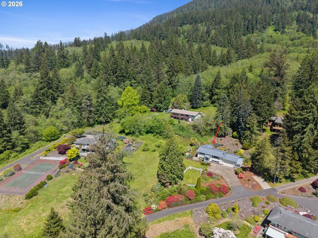3350 NORTHWOOD Way, Tillamook, OR 97141