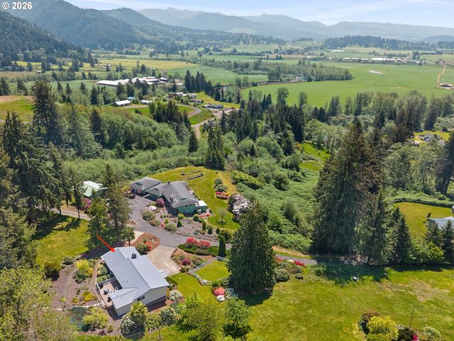 3350 NORTHWOOD Way, Tillamook, OR 97141