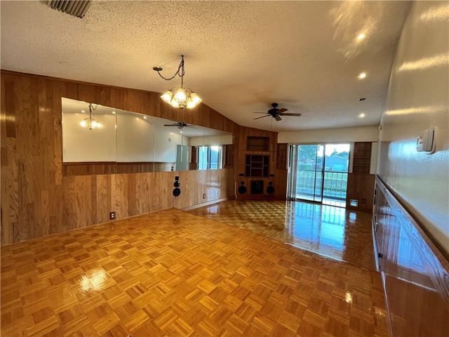 9449 Boca Cove Circle 914, Boca Raton, FL 33428