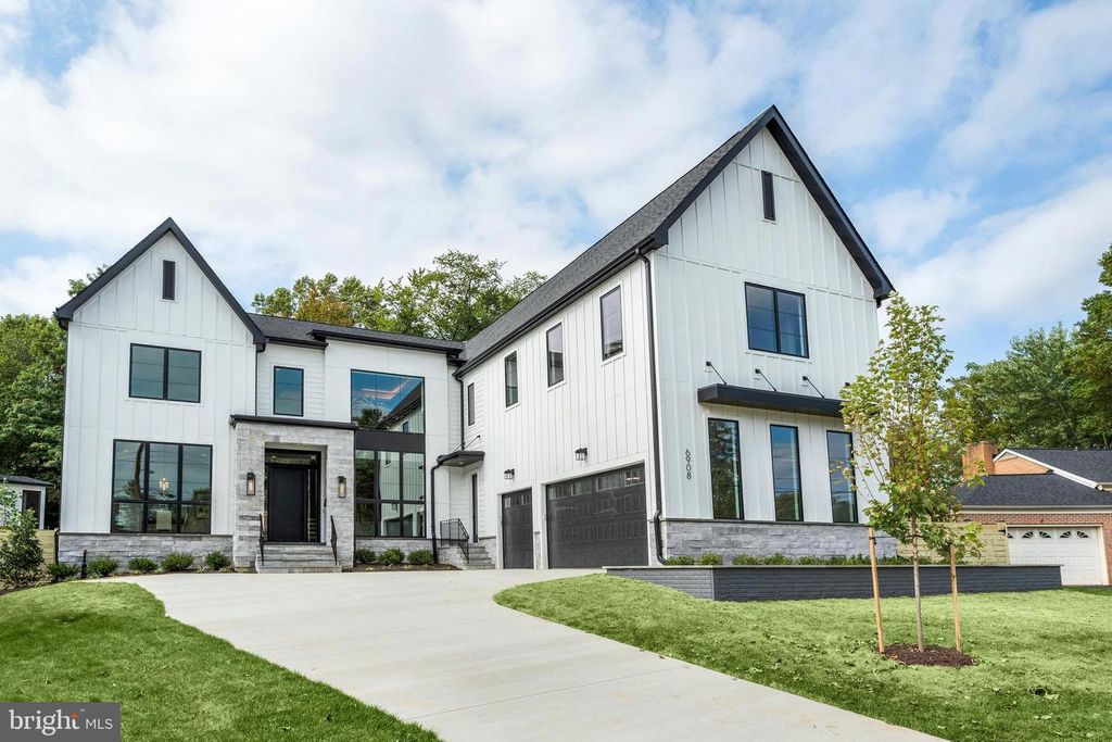 6908 SOUTHRIDGE DR, Mclean, VA 22101