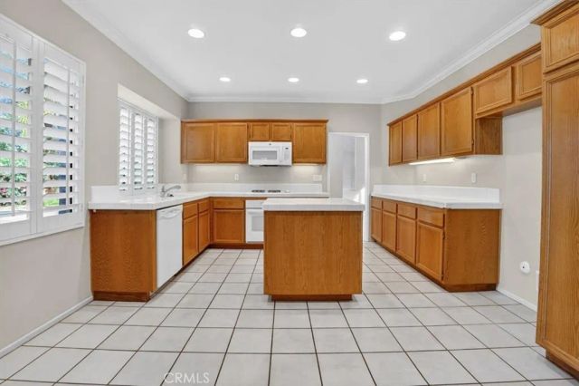 2620 Taylor, Corona, CA 92882