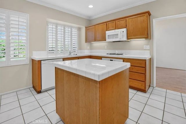 2620 Taylor, Corona, CA 92882