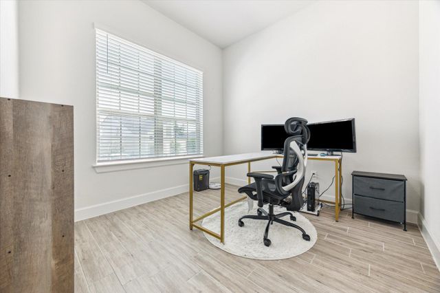 806 Dayton DR 110, Austin, TX 78748