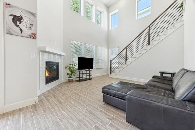 806 Dayton DR 110, Austin, TX 78748