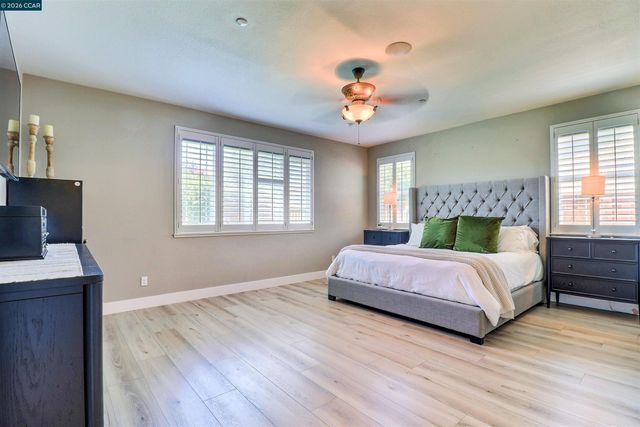 803 Pathfinder Ct, Oakley, CA 94561