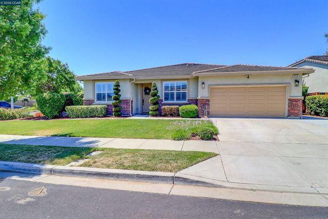 803 Pathfinder Ct, Oakley, CA 94561
