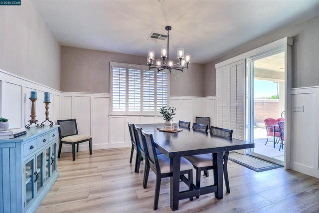 803 Pathfinder Ct, Oakley, CA 94561