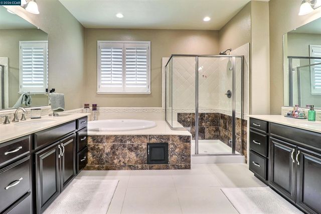 803 Pathfinder Ct, Oakley, CA 94561