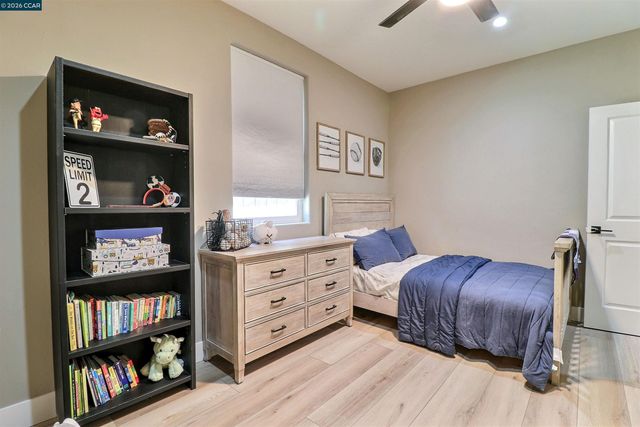 803 Pathfinder Ct, Oakley, CA 94561