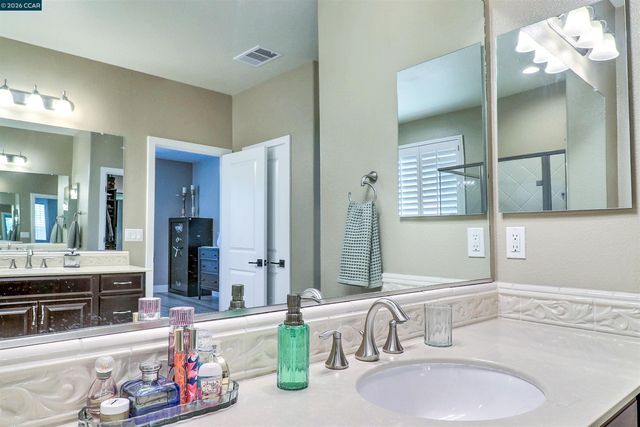 803 Pathfinder Ct, Oakley, CA 94561