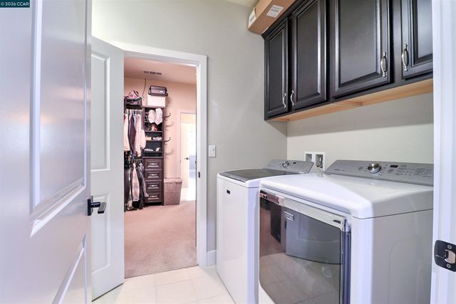 803 Pathfinder Ct, Oakley, CA 94561