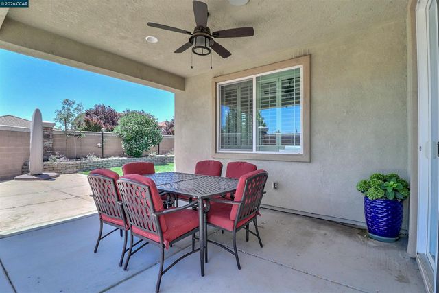 803 Pathfinder Ct, Oakley, CA 94561