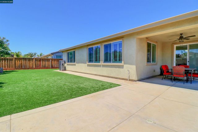 803 Pathfinder Ct, Oakley, CA 94561