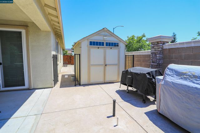 803 Pathfinder Ct, Oakley, CA 94561