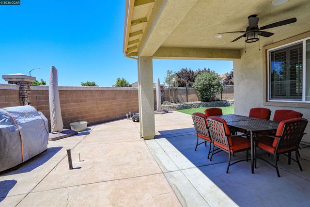 803 Pathfinder Ct, Oakley, CA 94561