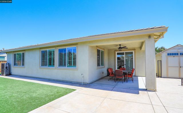 803 Pathfinder Ct, Oakley, CA 94561