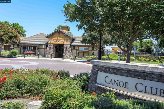 803 Pathfinder Ct, Oakley, CA 94561