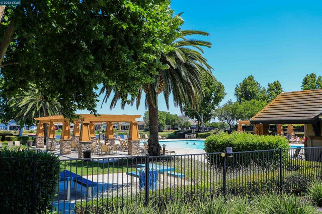 803 Pathfinder Ct, Oakley, CA 94561