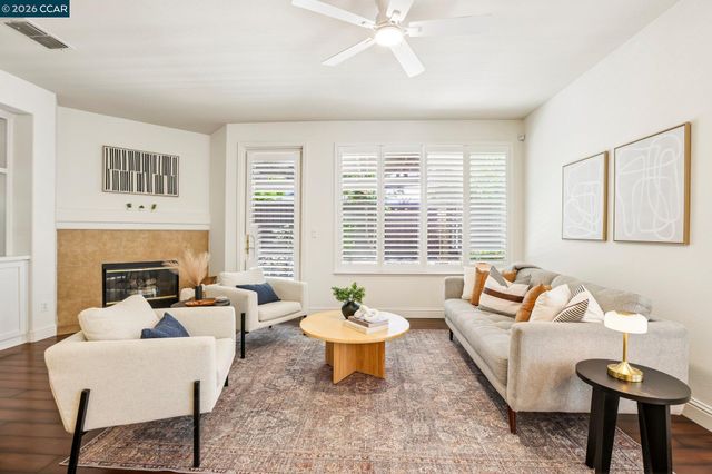 1344 Panwood Ct, Brentwood, CA 94513