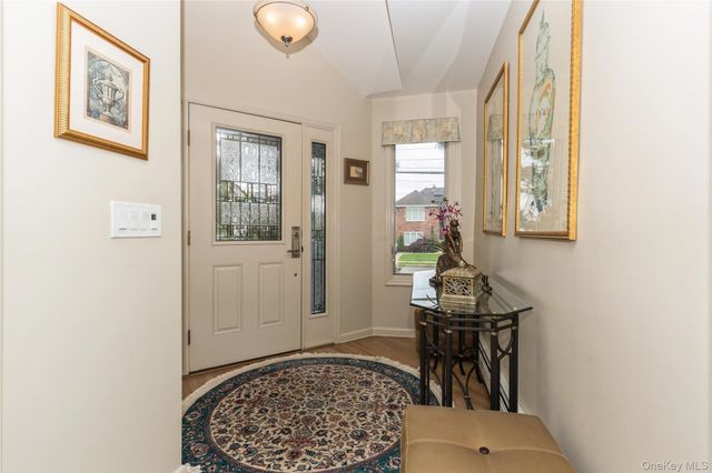 2772 Riverside Avenue, Merrick, NY 11566