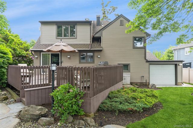 2772 Riverside Avenue, Merrick, NY 11566