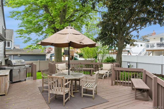 2772 Riverside Avenue, Merrick, NY 11566