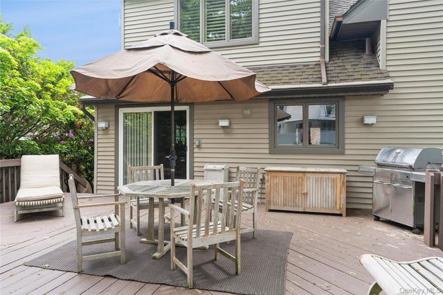 2772 Riverside Avenue, Merrick, NY 11566