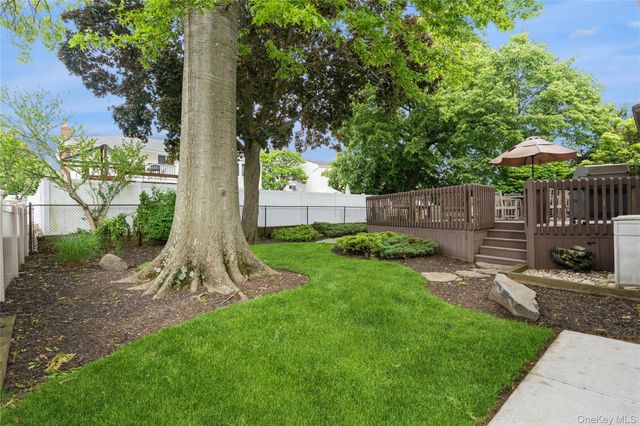 2772 Riverside Avenue, Merrick, NY 11566