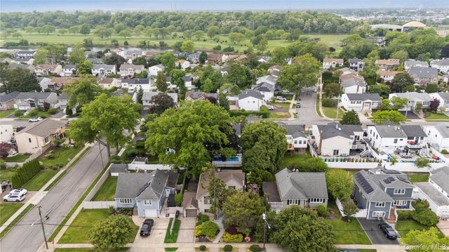2772 Riverside Avenue, Merrick, NY 11566
