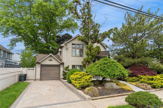 2772 Riverside Avenue, Merrick, NY 11566