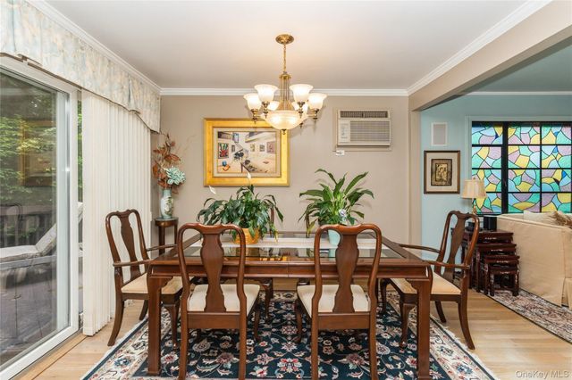 2772 Riverside Avenue, Merrick, NY 11566