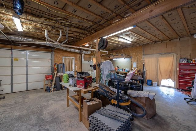 21480 Cavern Drive, Rogers, AR 72756