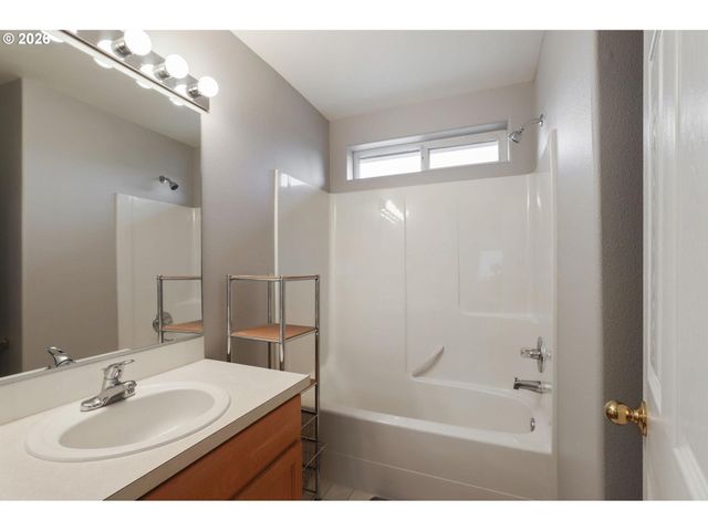 4414 Ne 76TH Ave, Portland, OR 97218