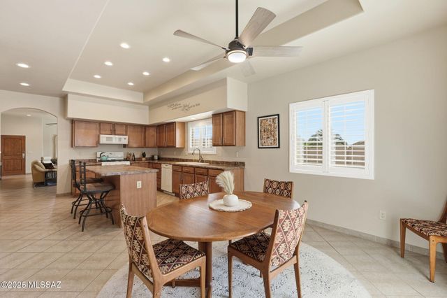 180 E Placita De Aretes, Green Valley, AZ 85614